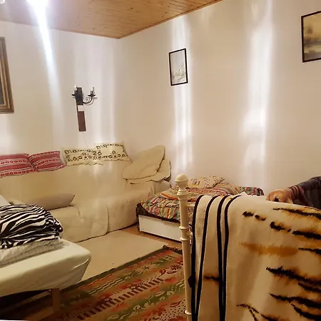 Kuti Vendeghaz Πανσιόν