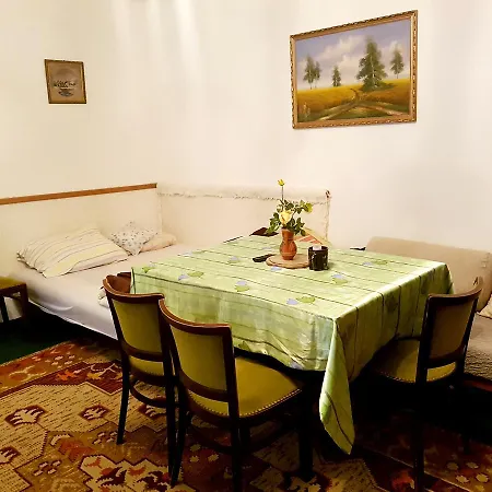 Kuti Vendeghaz Πανσιόν Bakonykuti