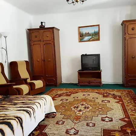 Kuti Vendeghaz Guest house Bakonykuti