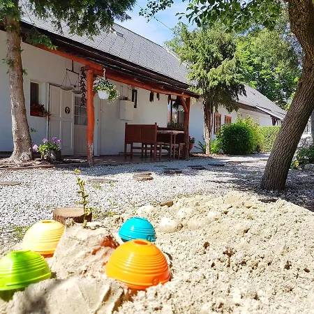 Guest house Kuti Vendeghaz