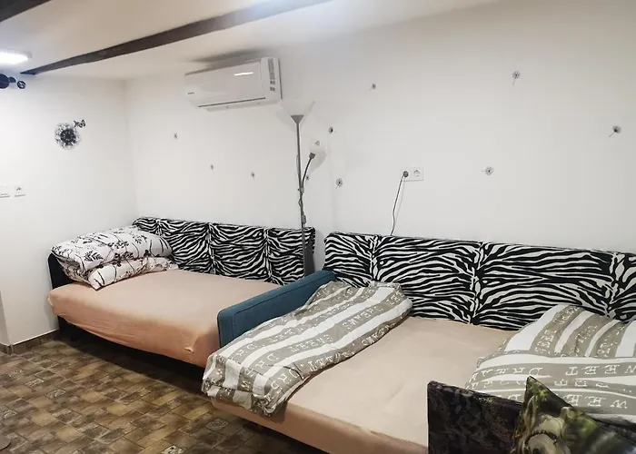 Kuti Vendeghaz Guest house Bakonykuti