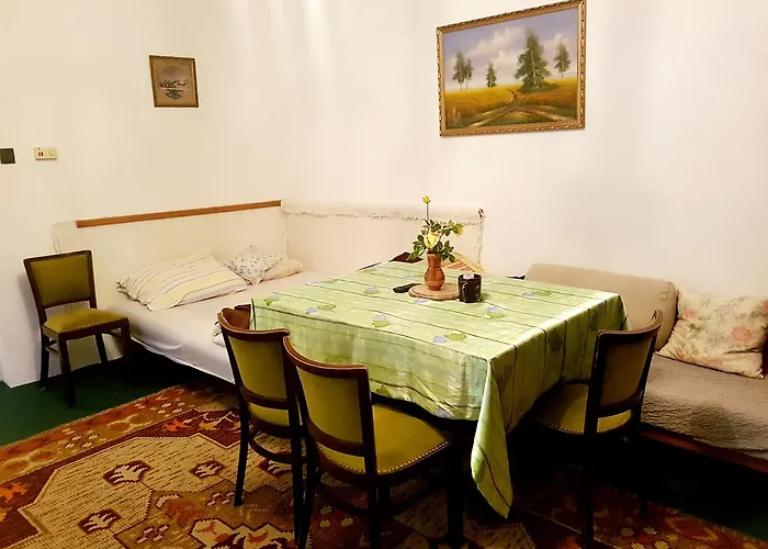 Kuti Vendeghaz Guest house Bakonykuti